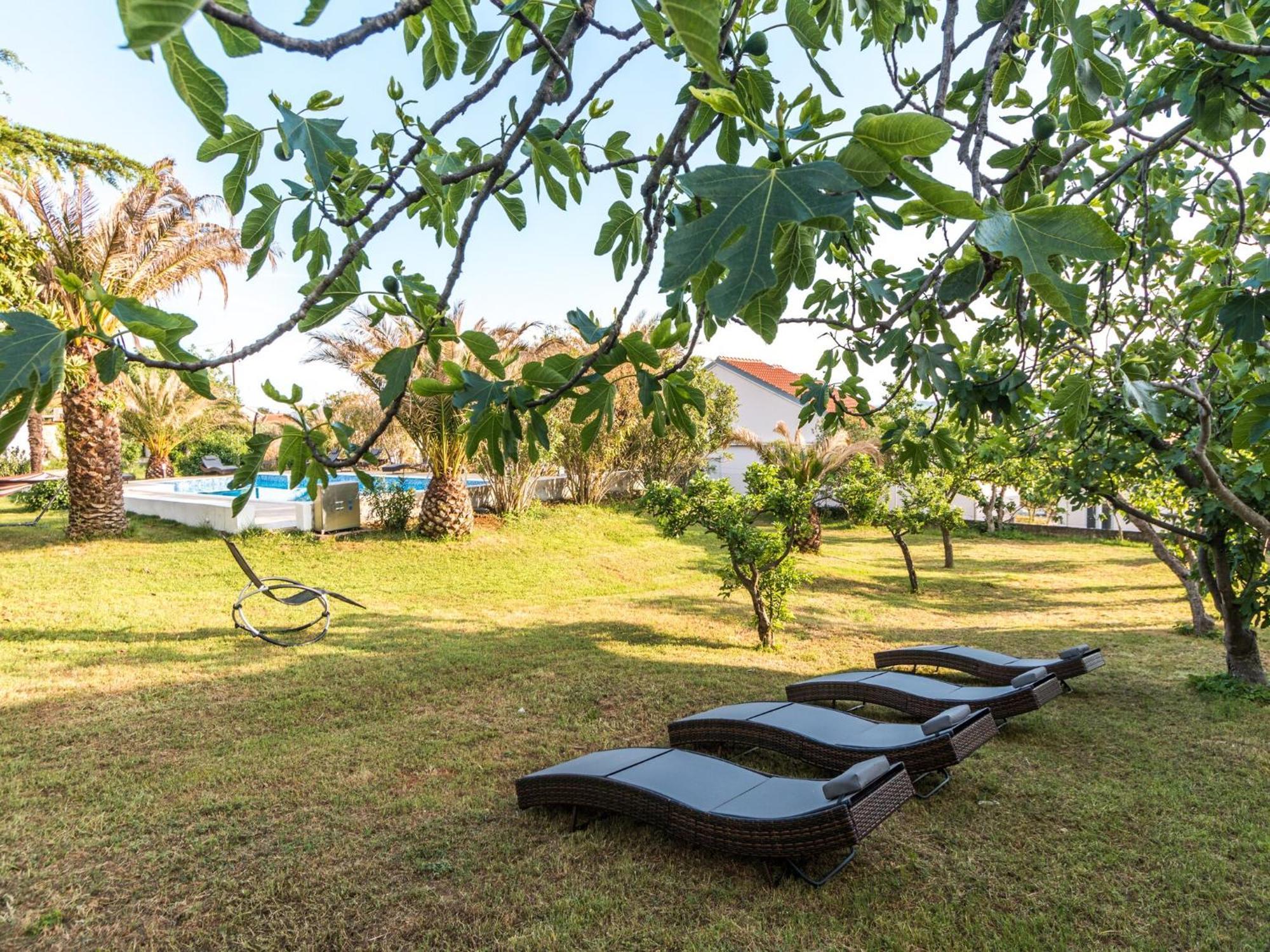 Scenic Holiday Home In Bibinje Near Sea Экстерьер фото
